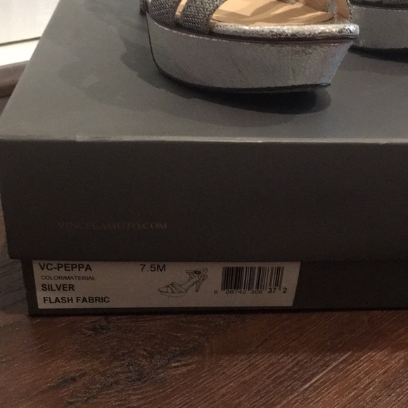 Heels - Picture 3 of 3